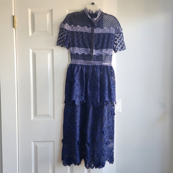 NEW Few Moda New York midi Lace Dress - Picture 6 of 9